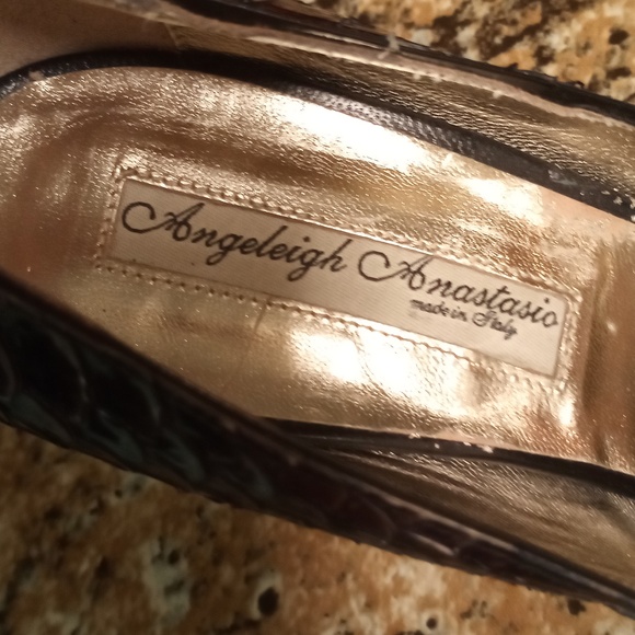 Six pairs of heels, individually priced so please inquire about. - Picture 2 of 9